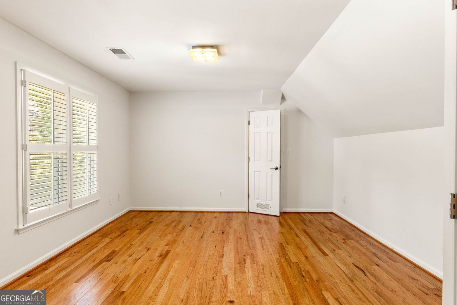 3736 Harts Pl