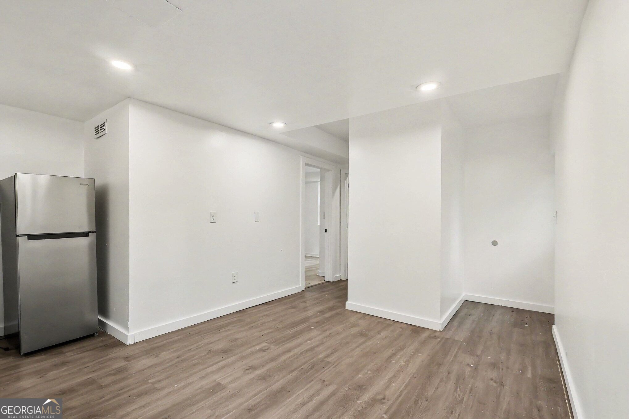2494 Lester Street