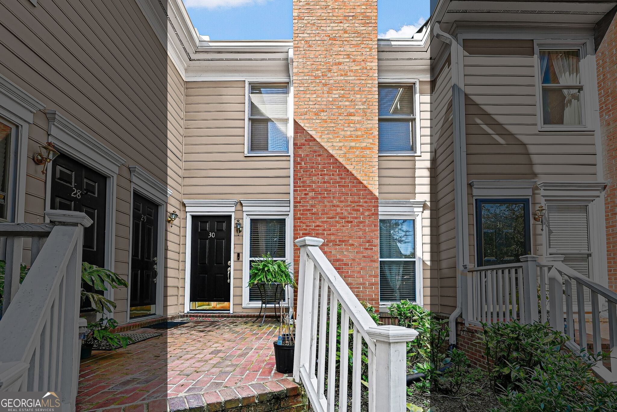 7500 Roswell Road # 30