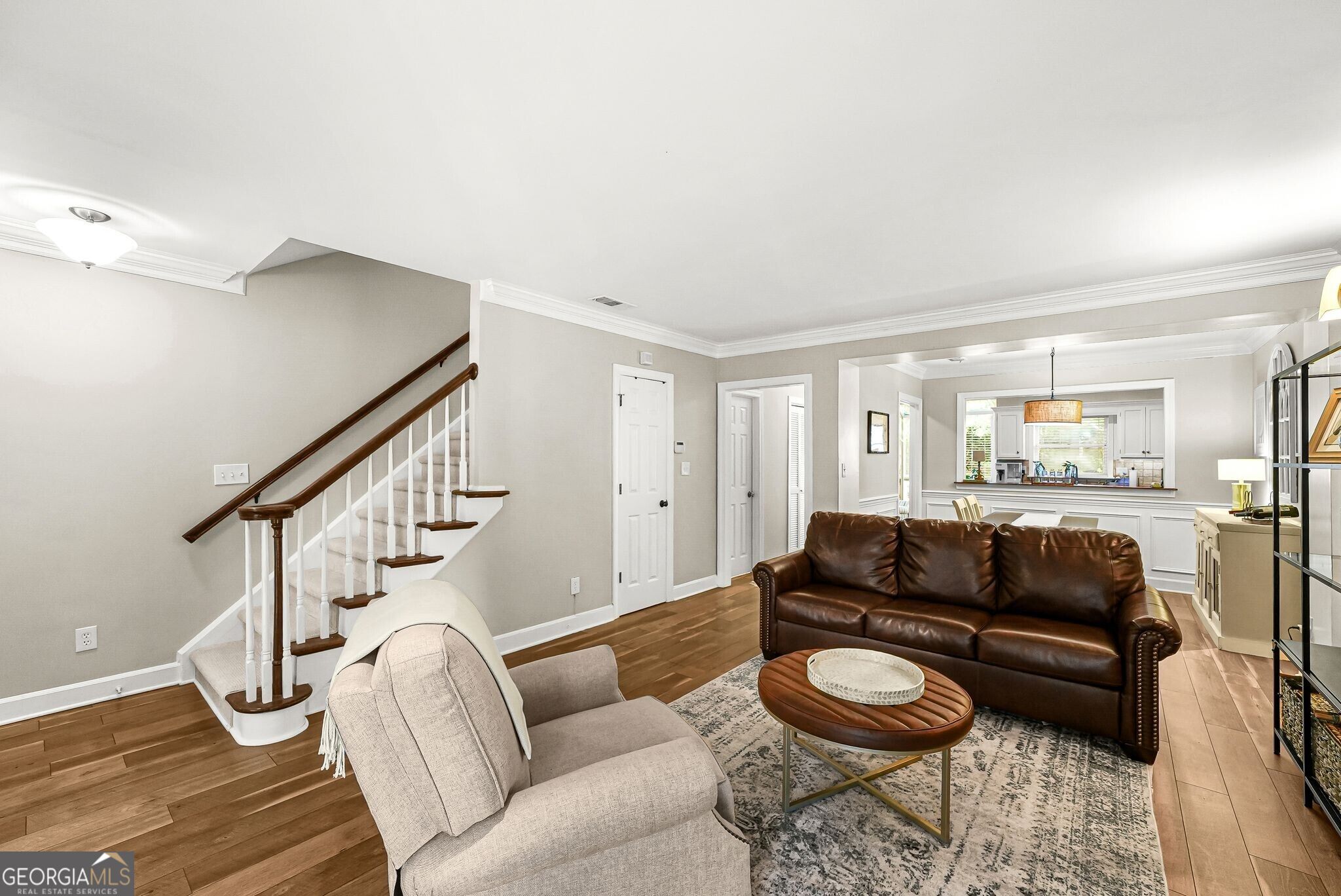 7500 Roswell Road # 30