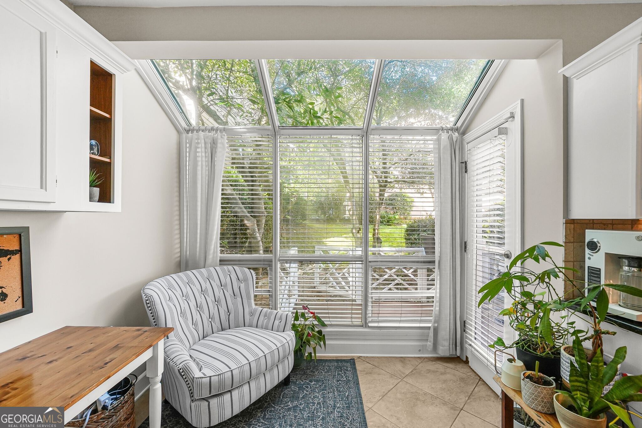 7500 Roswell Road # 30