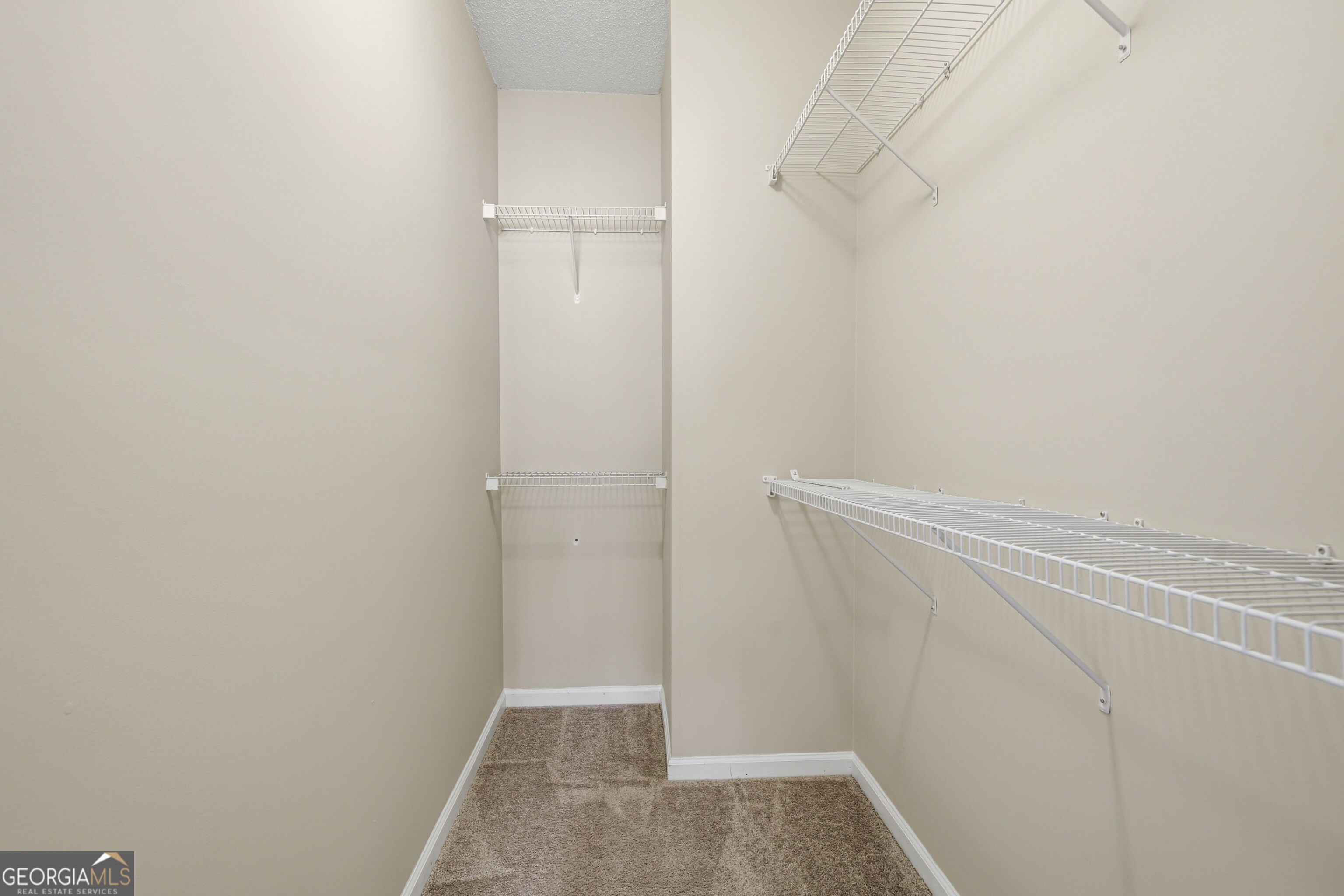 2111 Woodland Lane