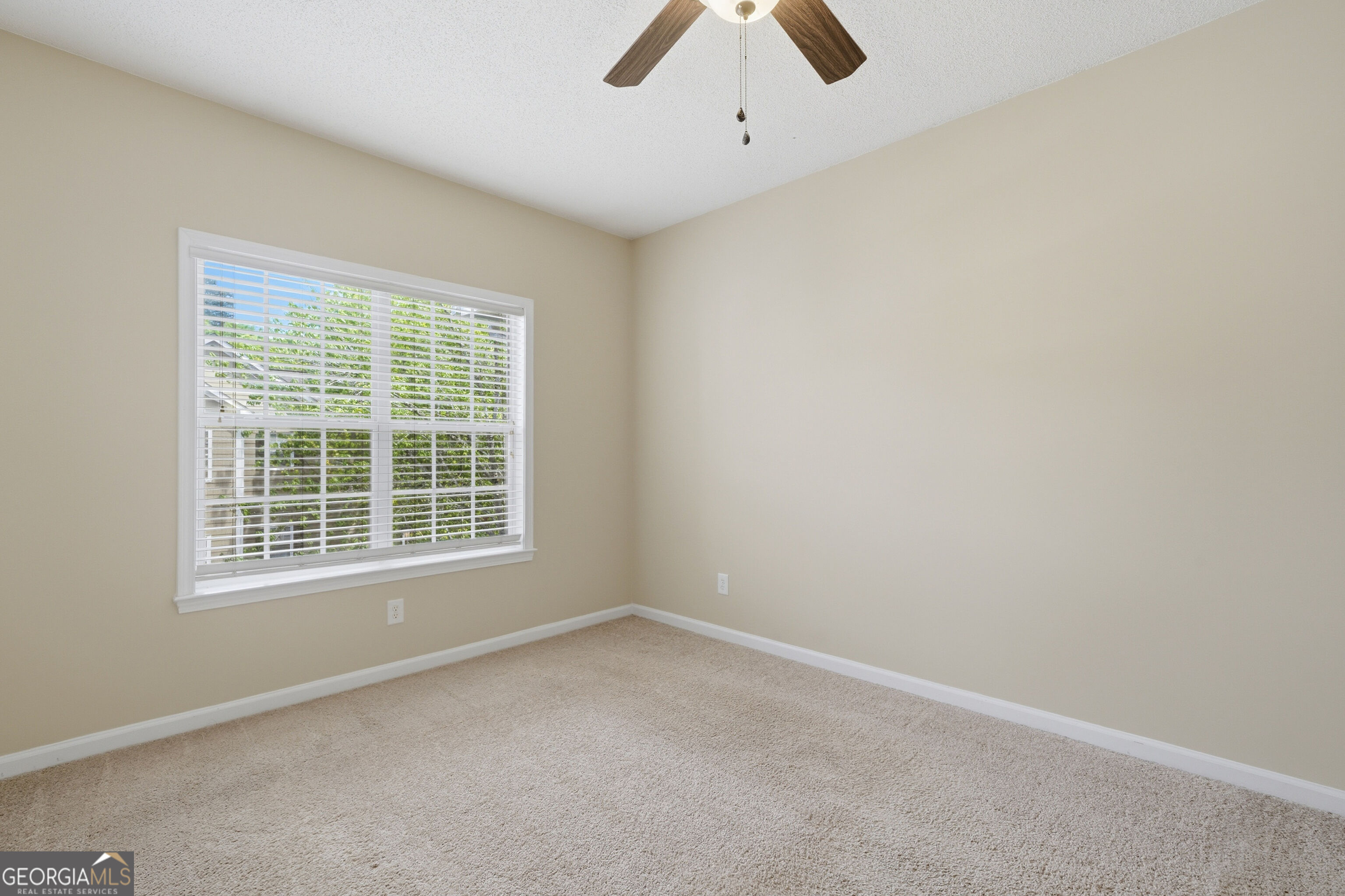 2111 Woodland Lane