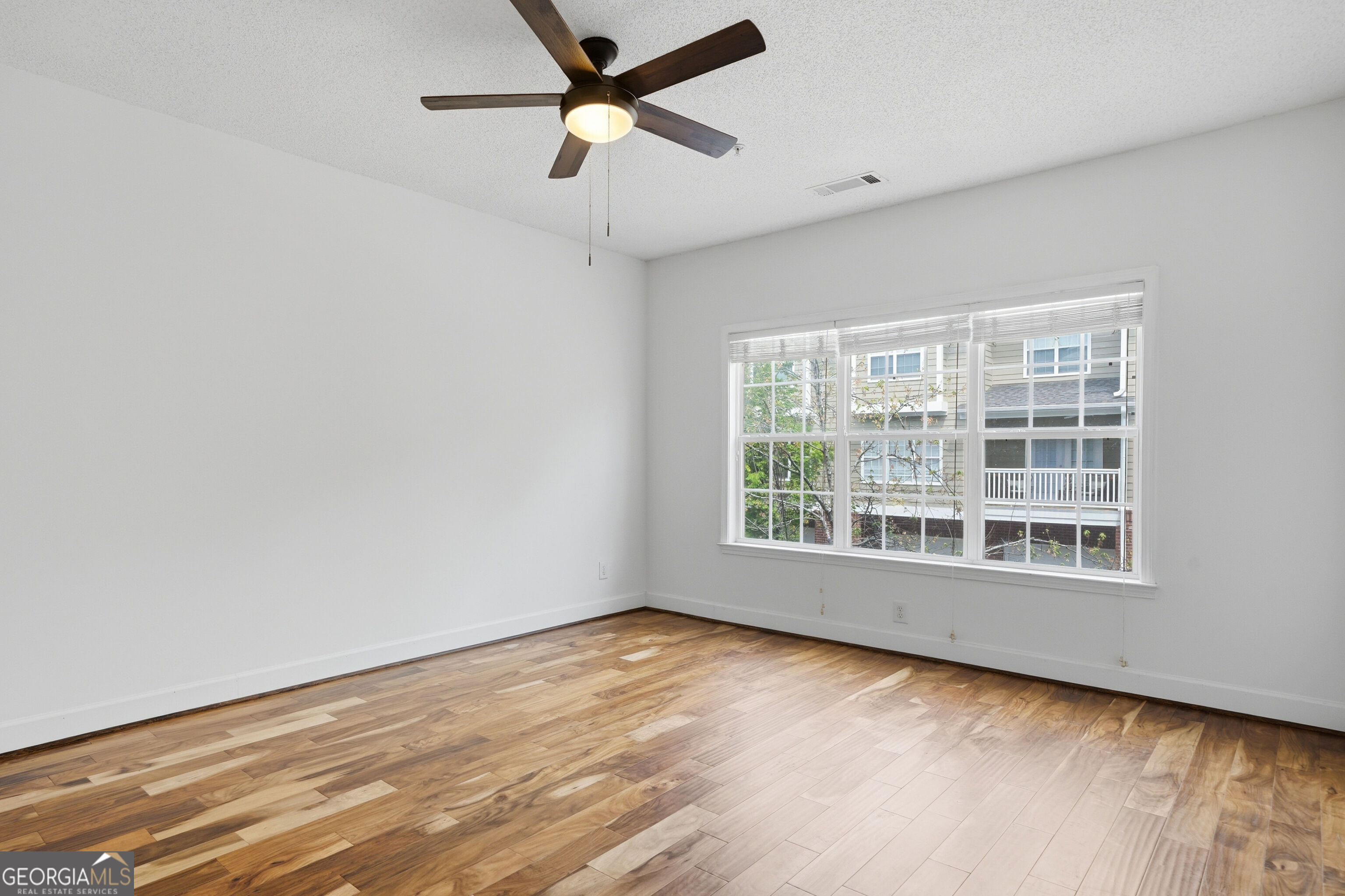 2111 Woodland Lane