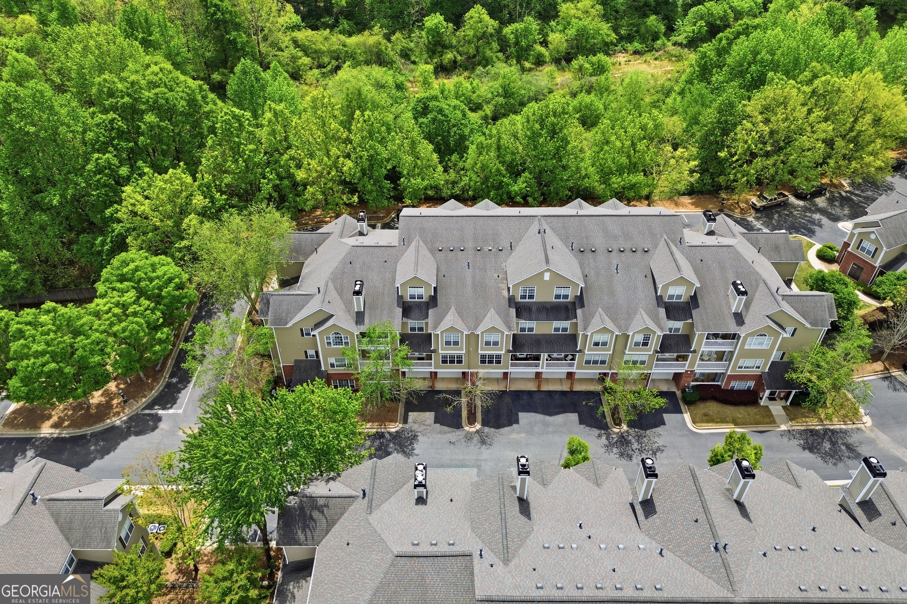2111 Woodland Lane