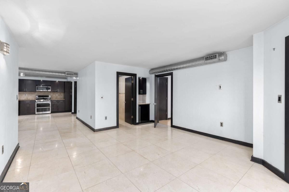 795 Hammond Drive # 1013