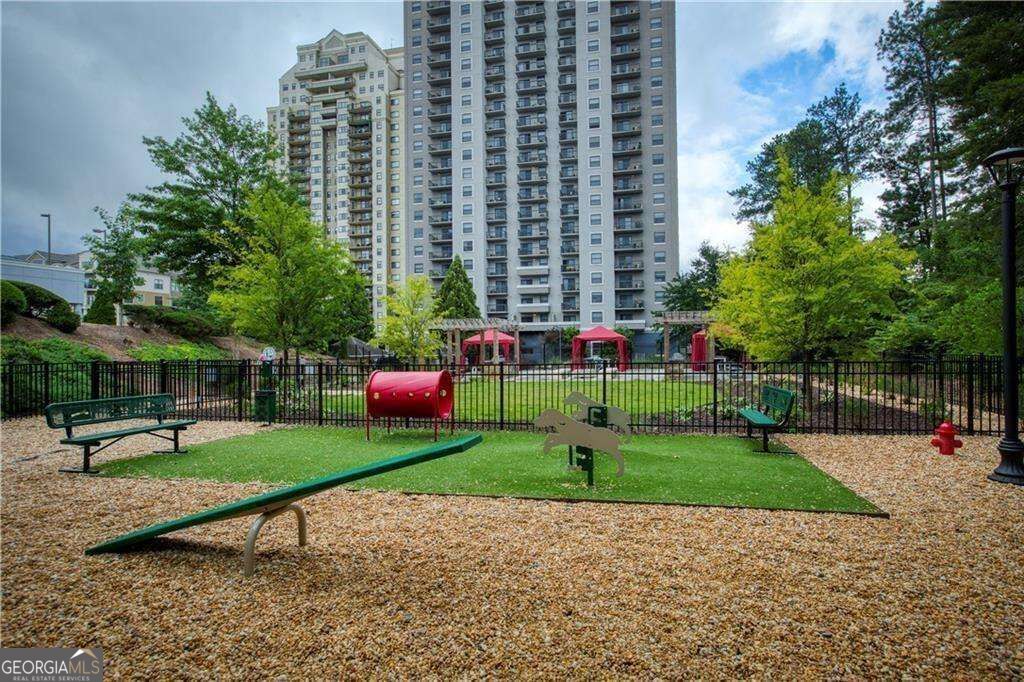 795 Hammond Drive # 1013