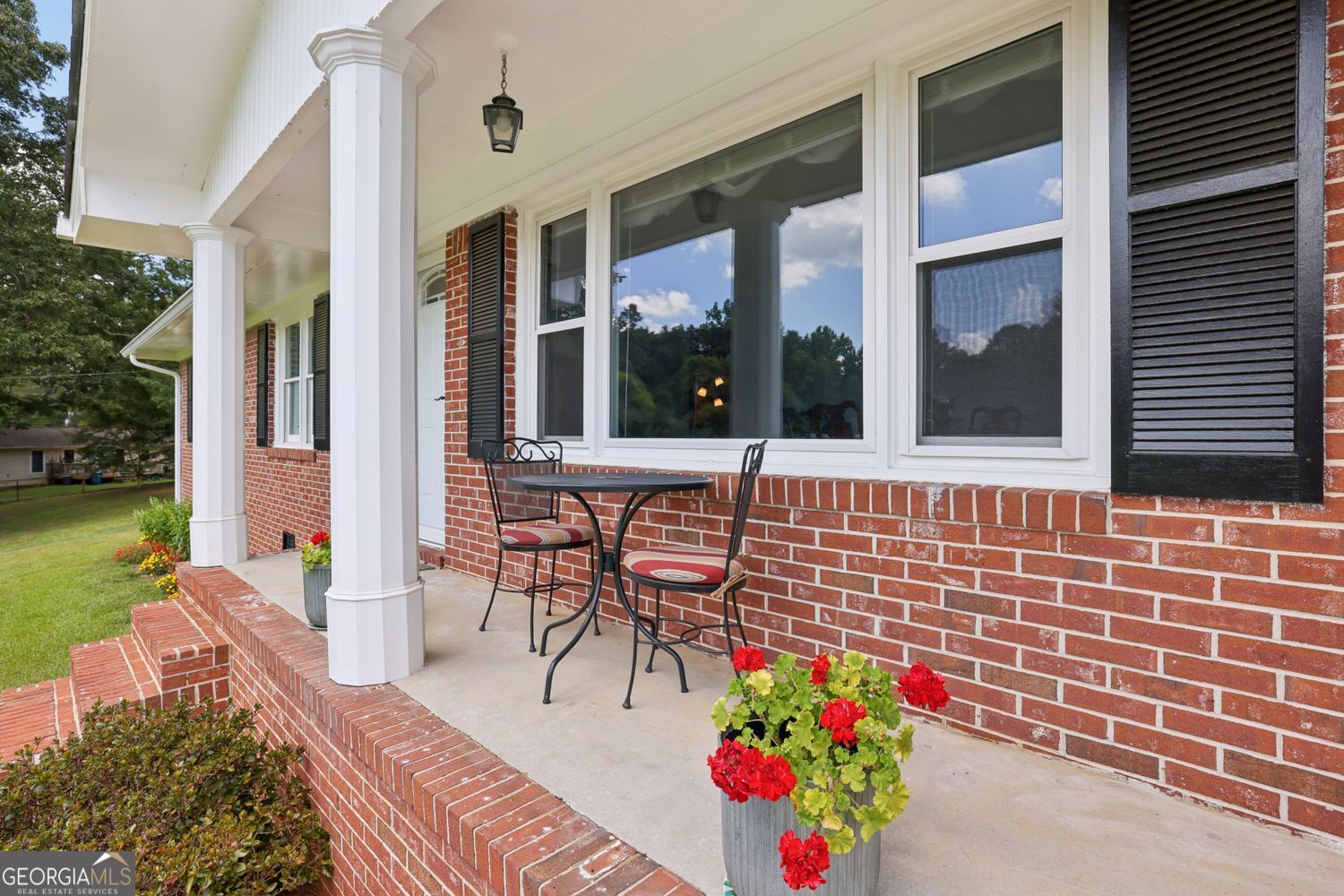 2833 Crabapple Circle