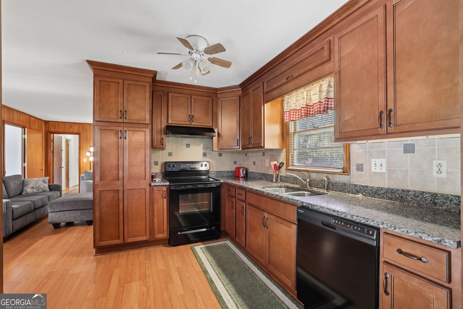 2833 Crabapple Circle