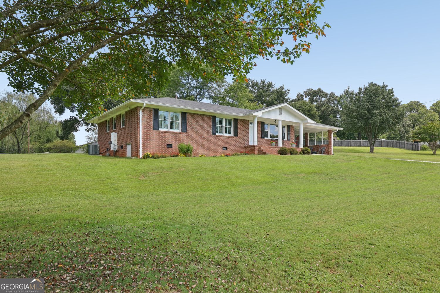 2833 Crabapple Circle