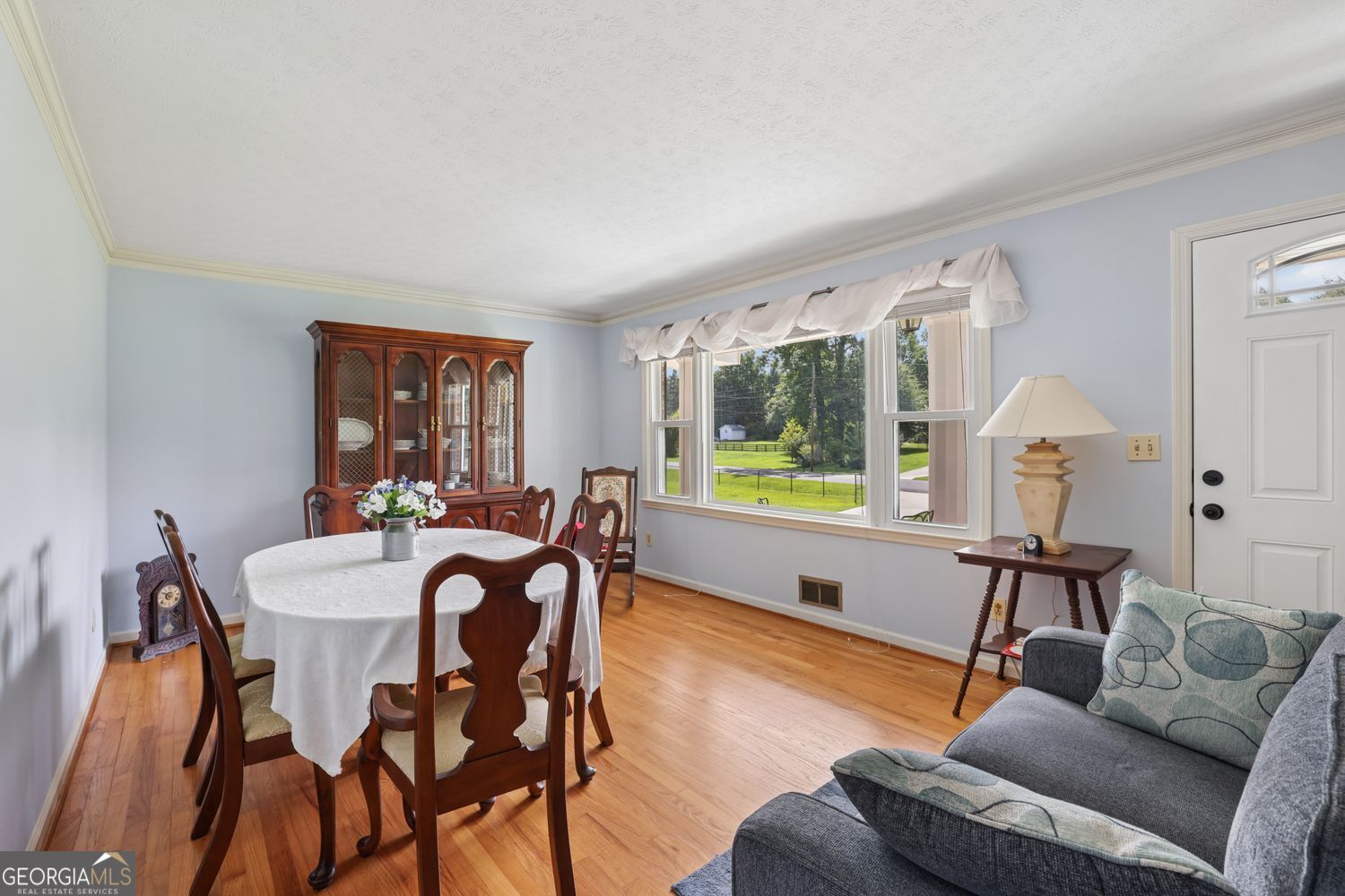 2833 Crabapple Circle