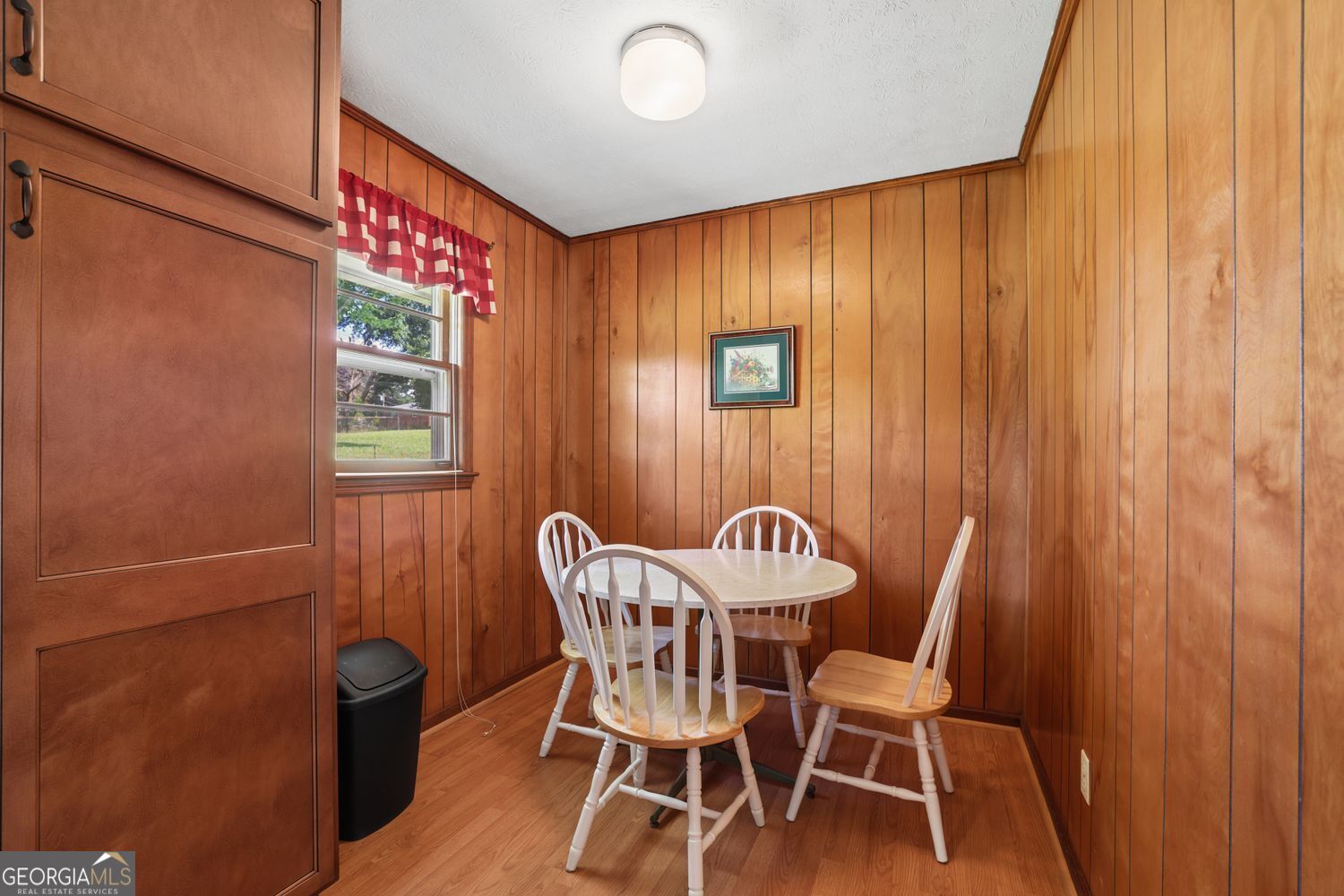 2833 Crabapple Circle