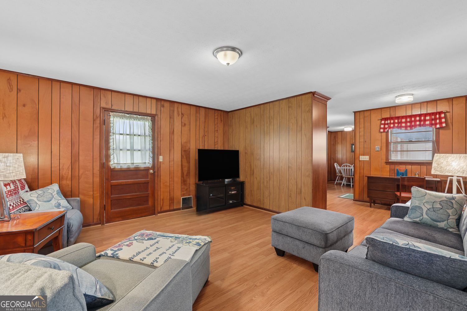 2833 Crabapple Circle