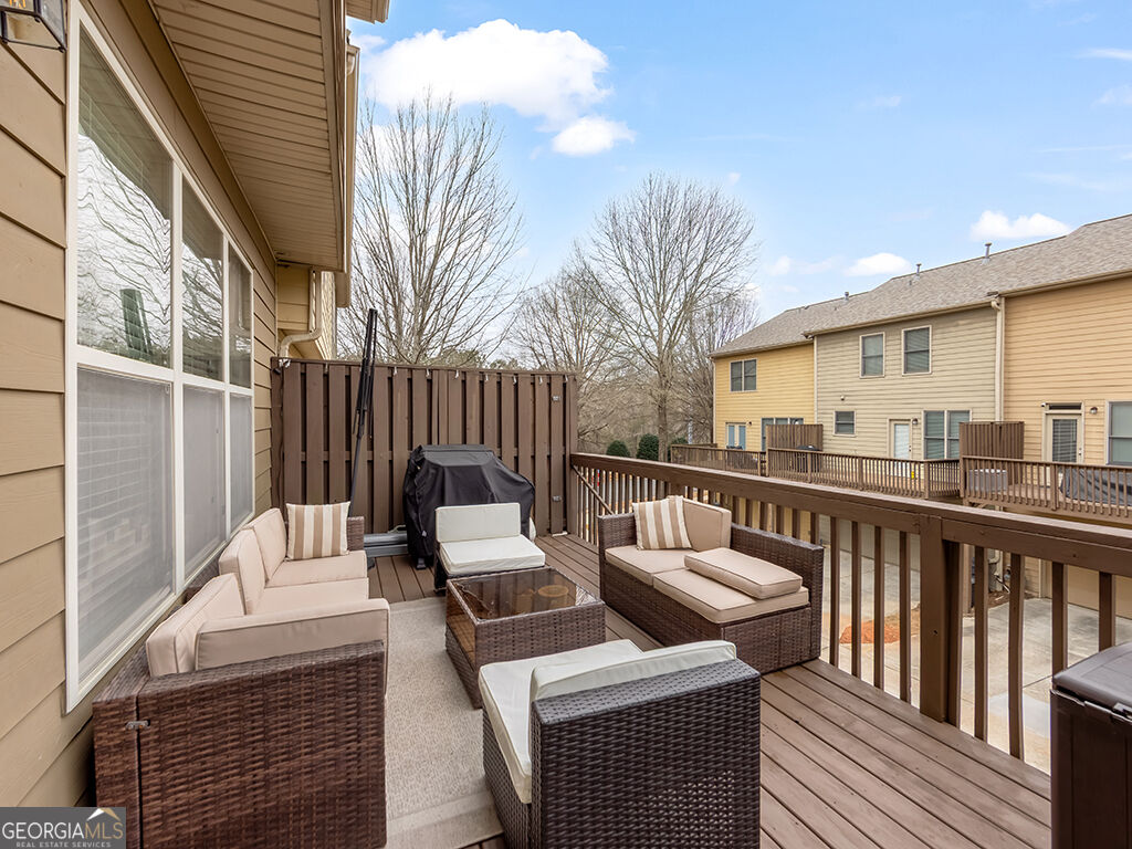 3998 Llewellin Lane SW