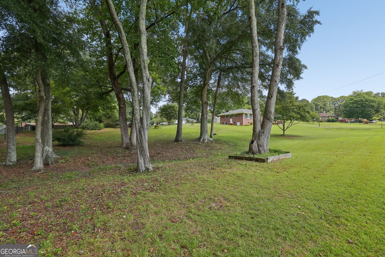 2823 Crabapple Circle