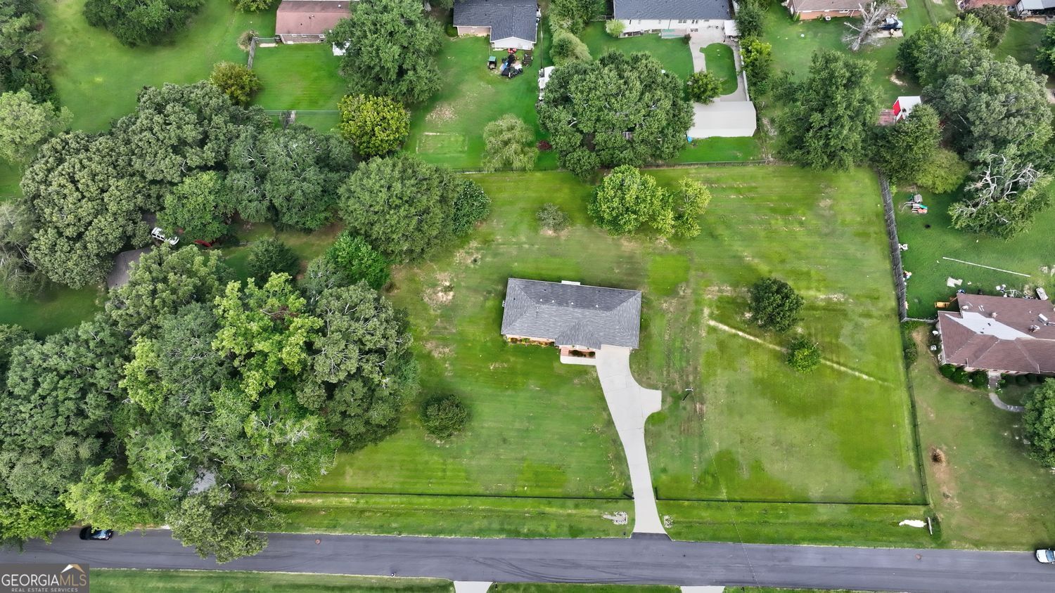 2823 Crabapple Circle