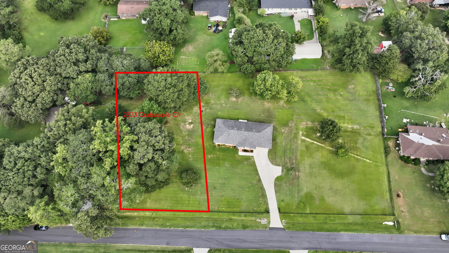2823 Crabapple Circle