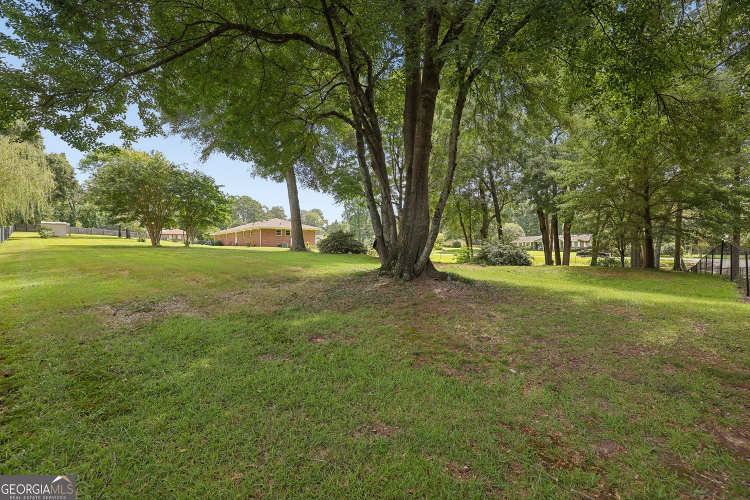 2823 Crabapple Circle