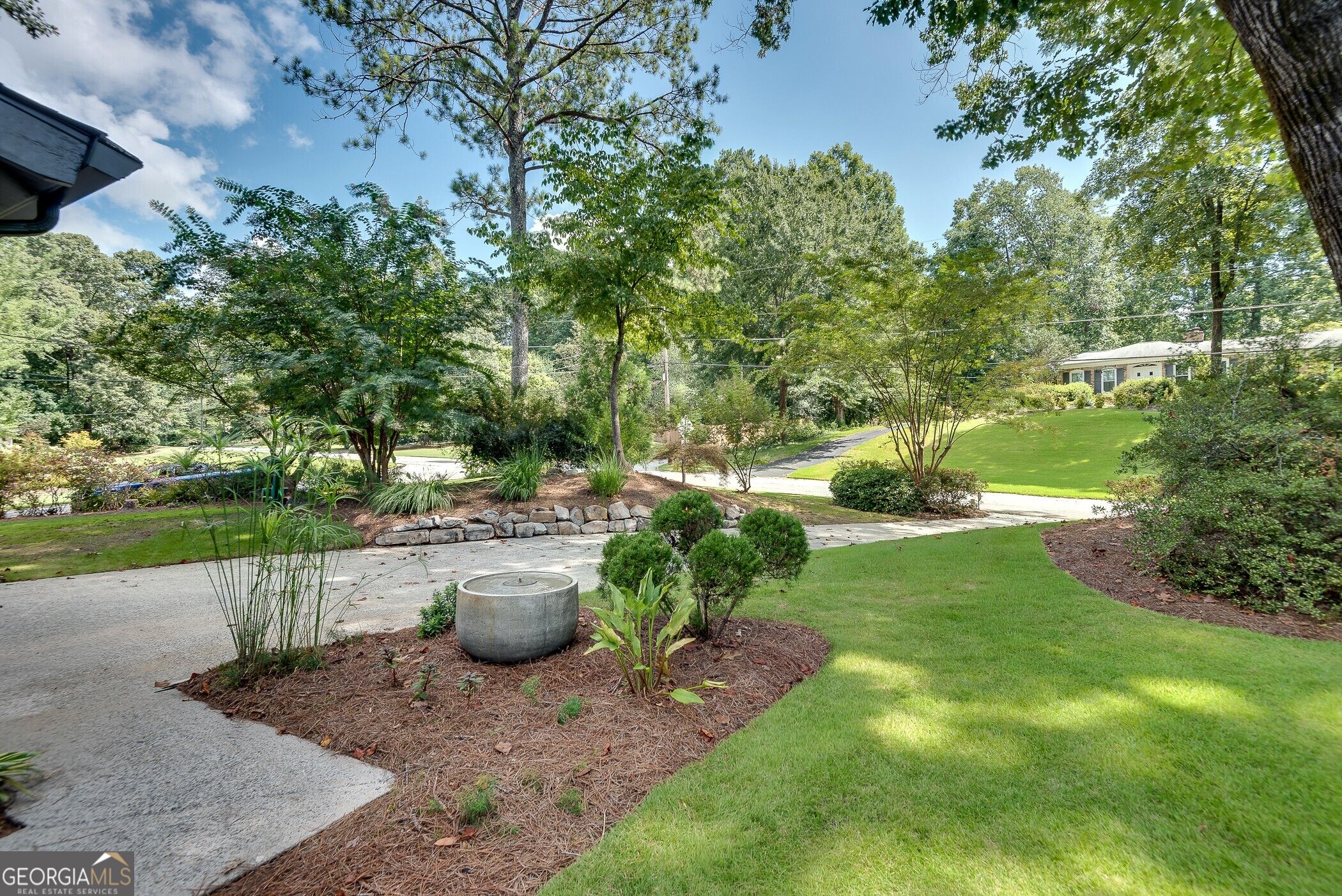 2588 Flair Knoll Drive NE