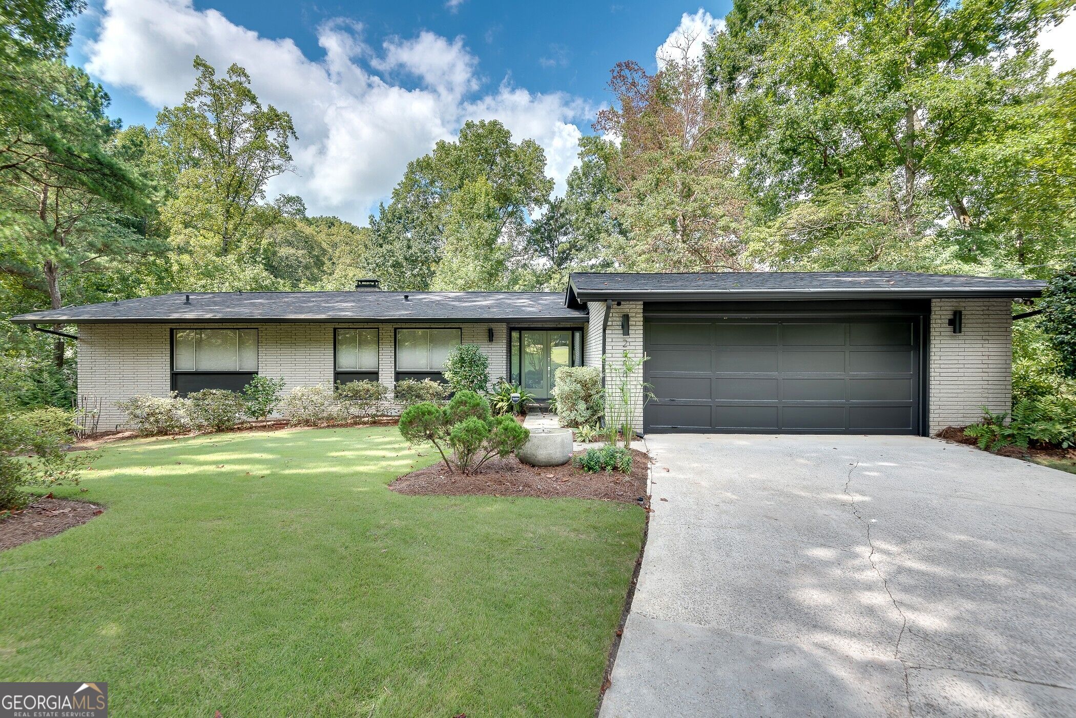 2588 Flair Knoll Drive NE