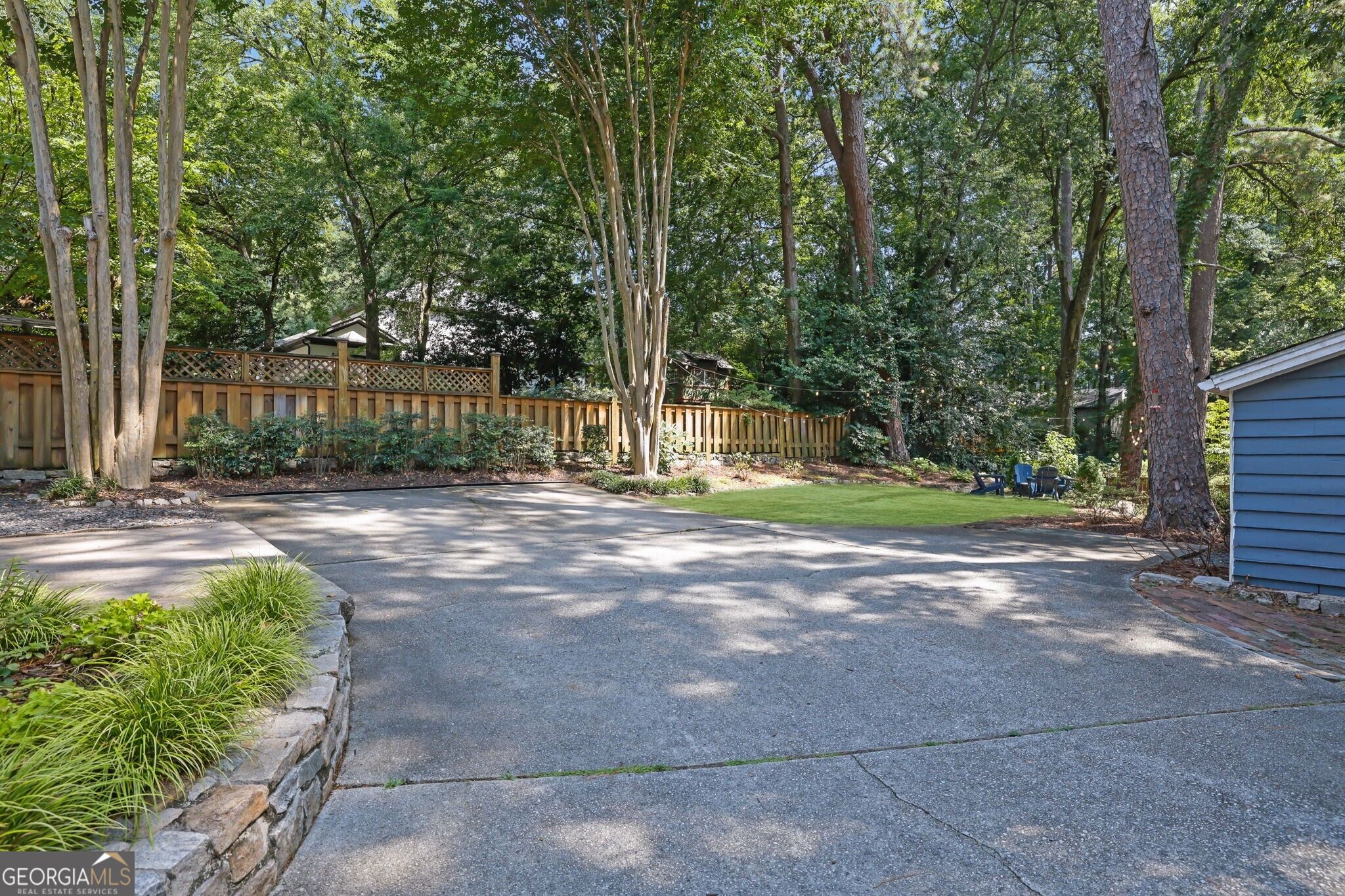 1885 Monroe Drive NE