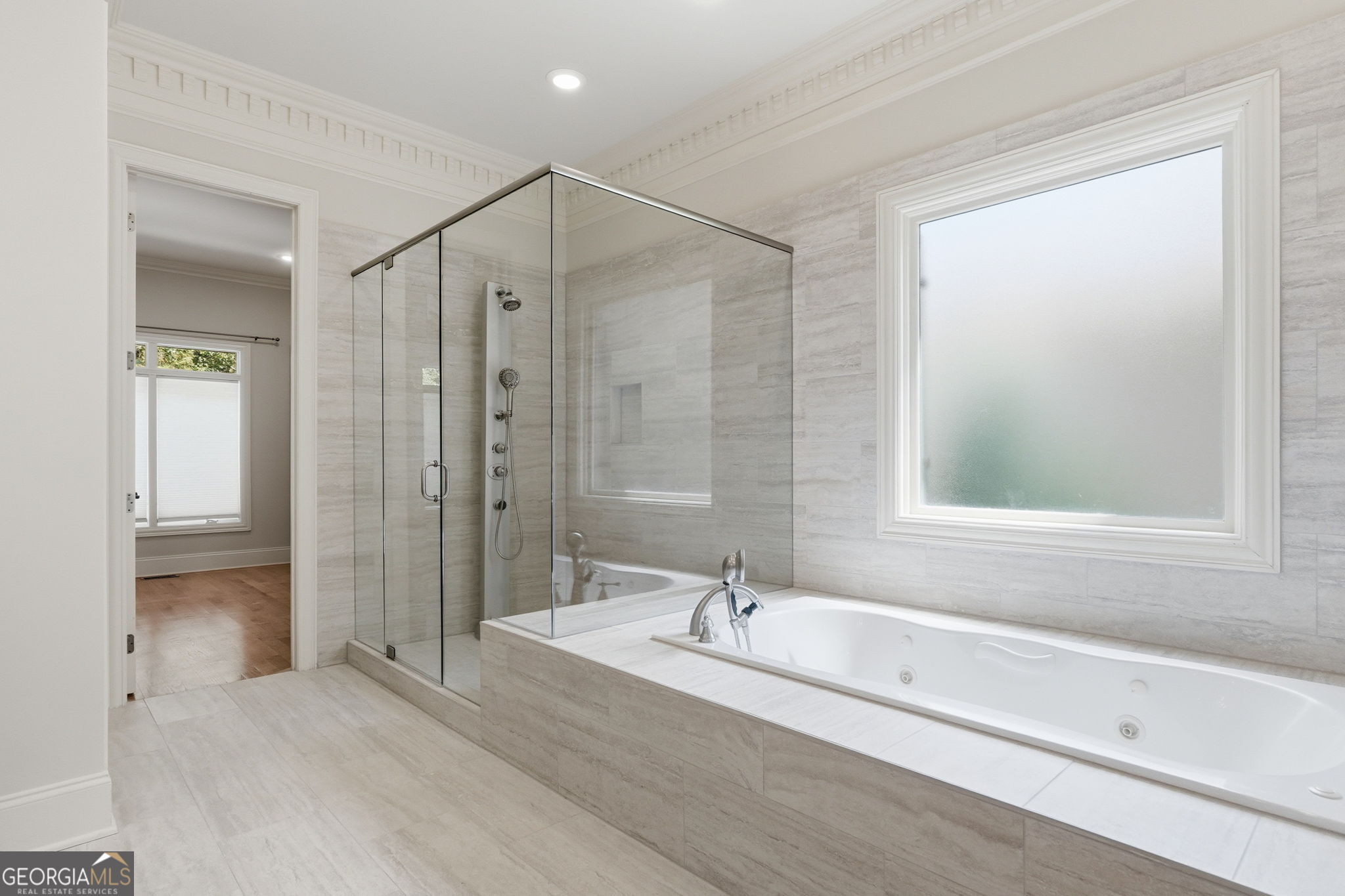 6295 Windward Parkway