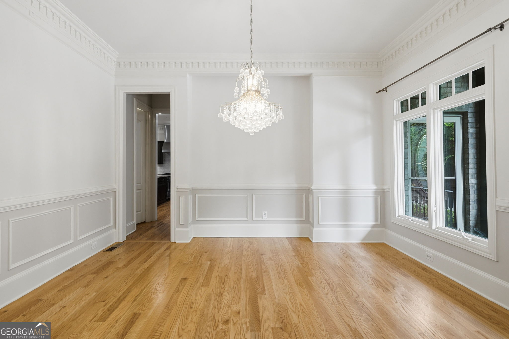 6295 Windward Parkway