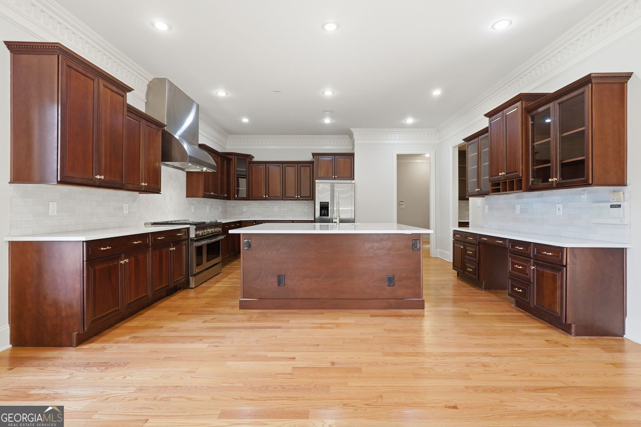 6295 Windward Parkway