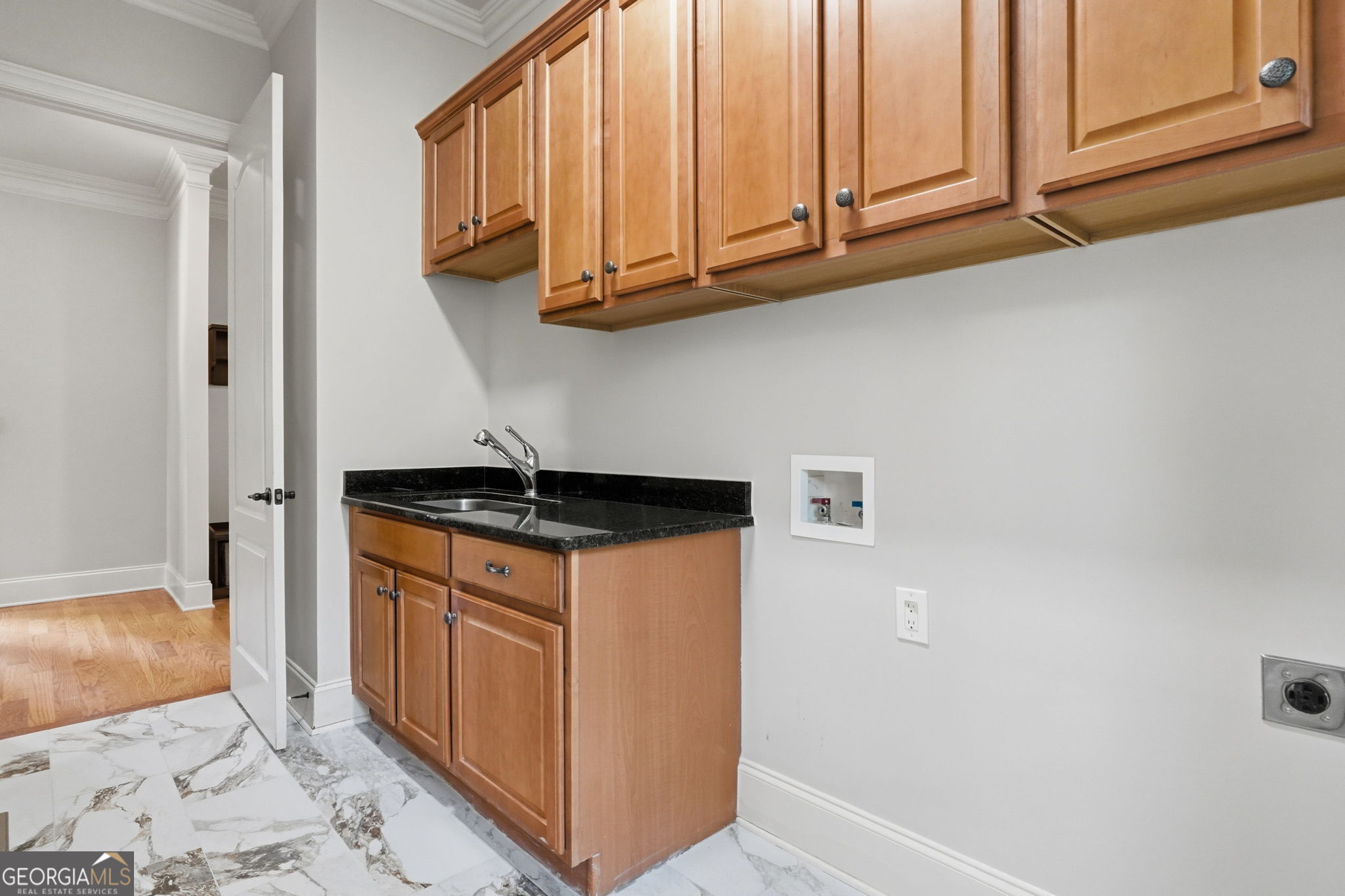 6295 Windward Parkway