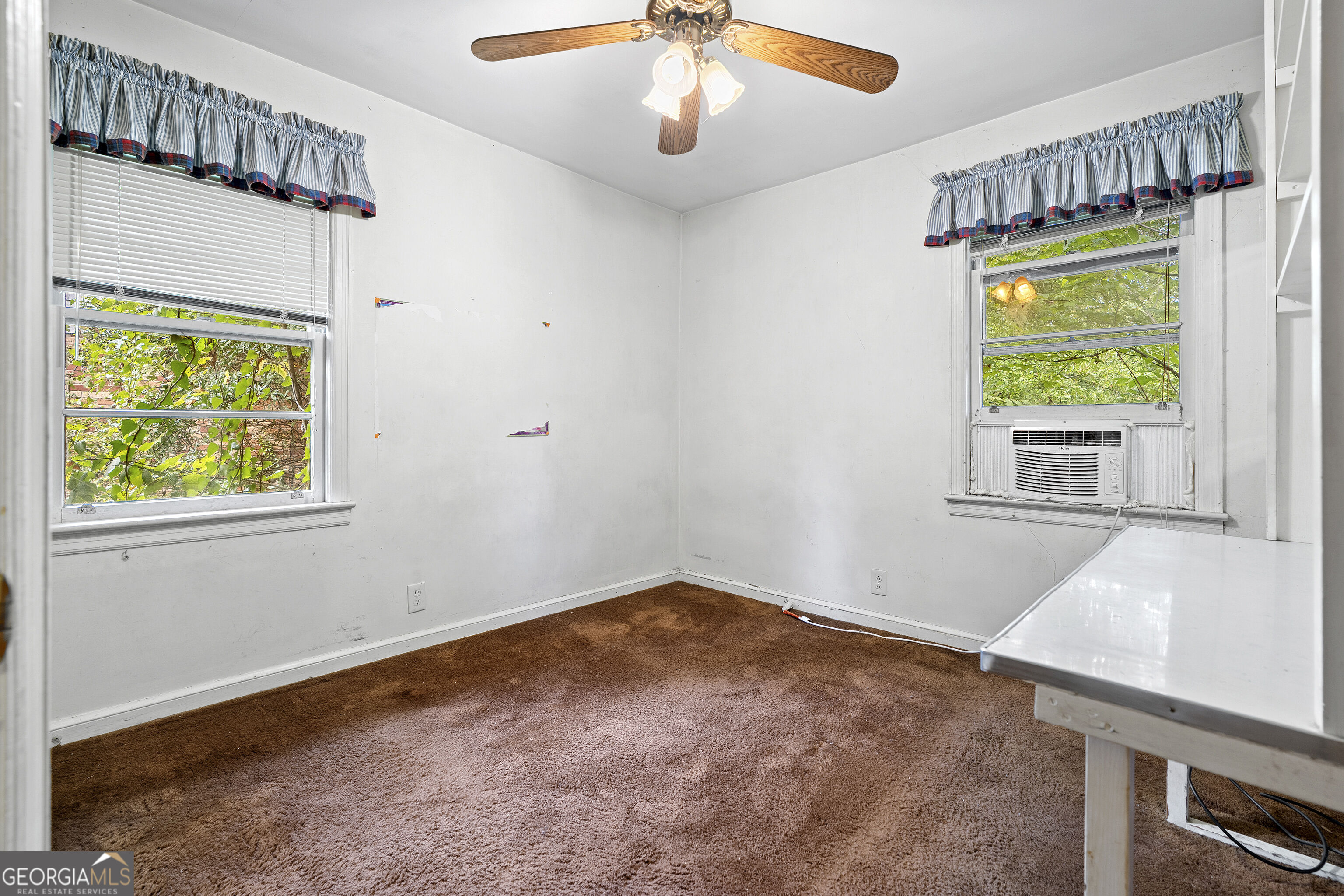 2592 Woodridge Drive