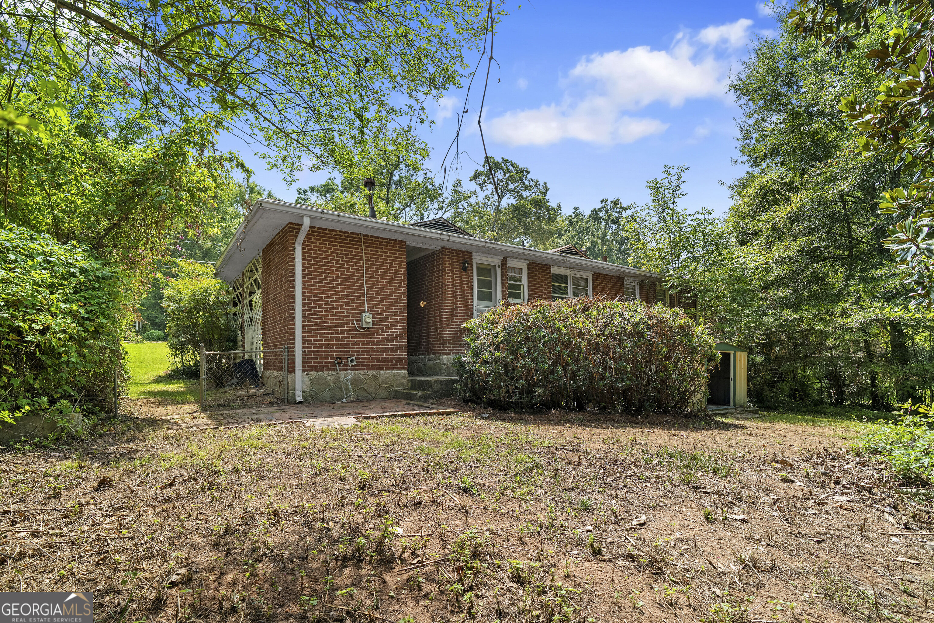 2592 Woodridge Drive