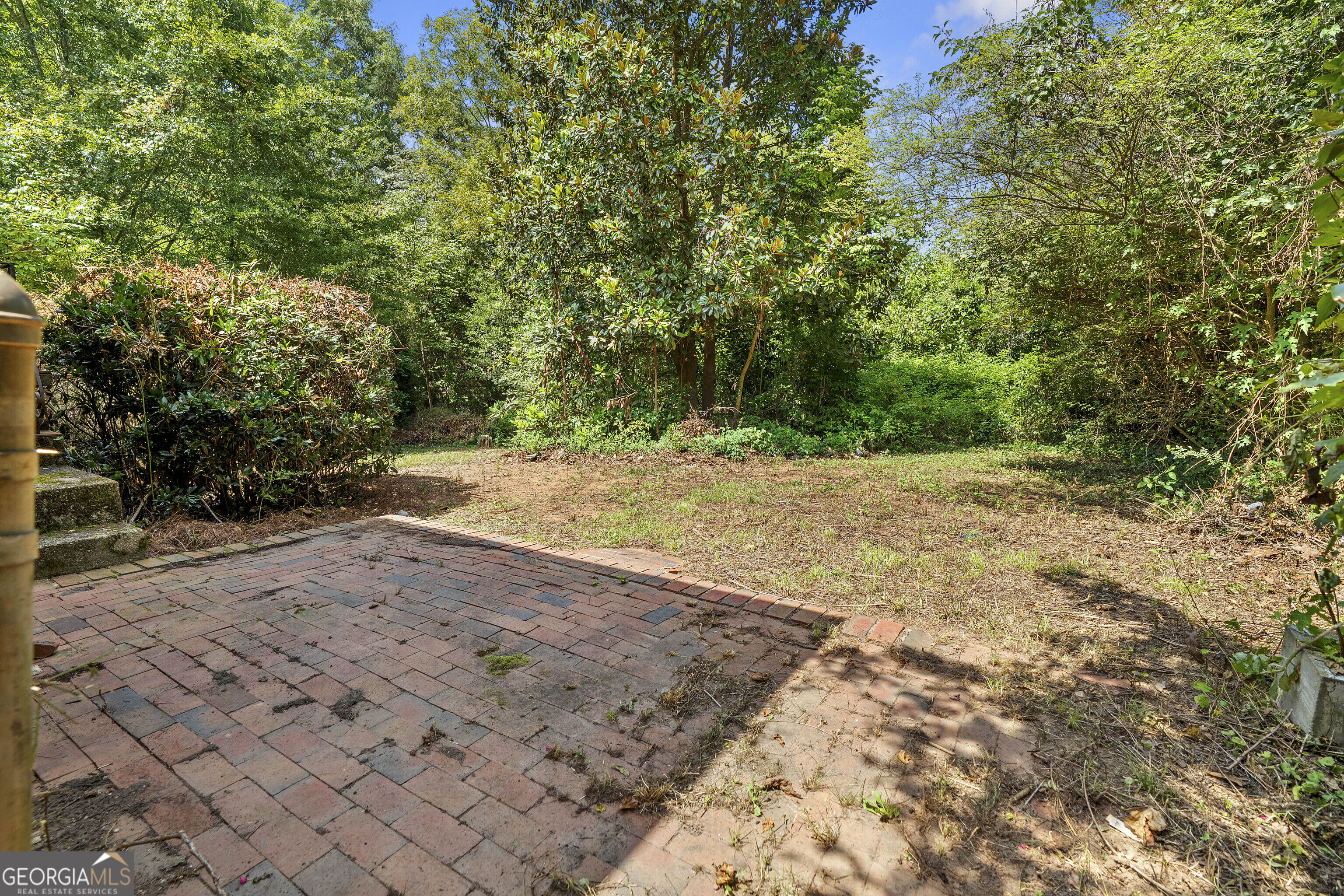2592 Woodridge Drive