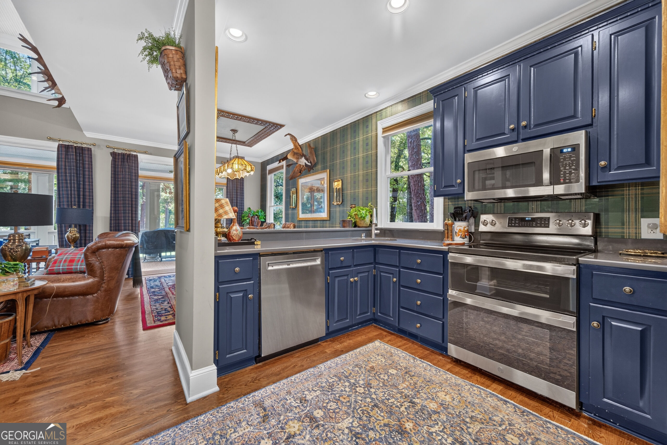 100 Seven Oaks Way