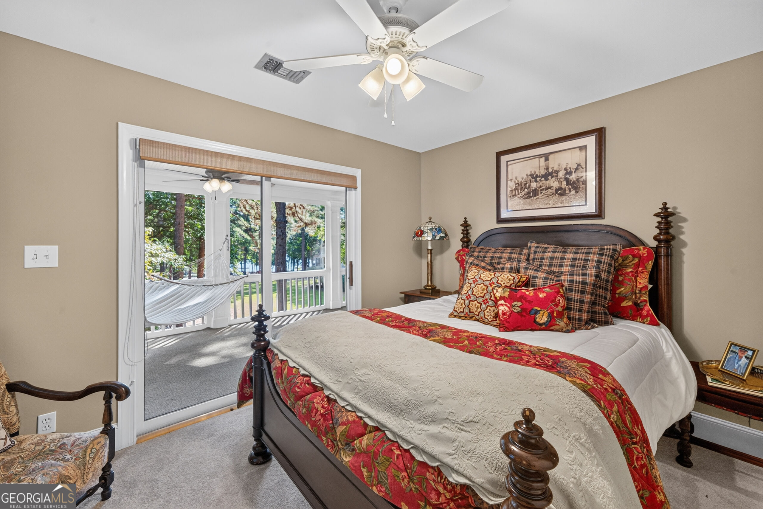100 Seven Oaks Way