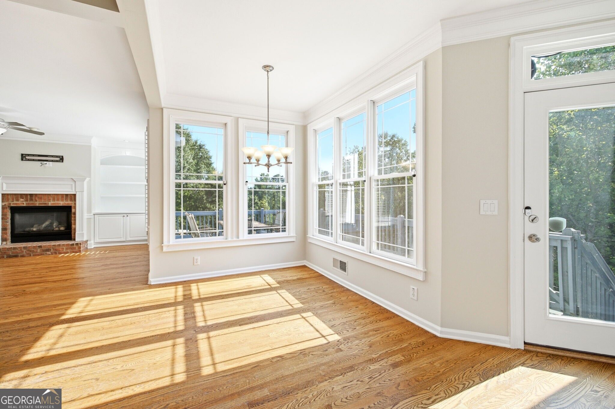 7327 Rocking Chair Lane