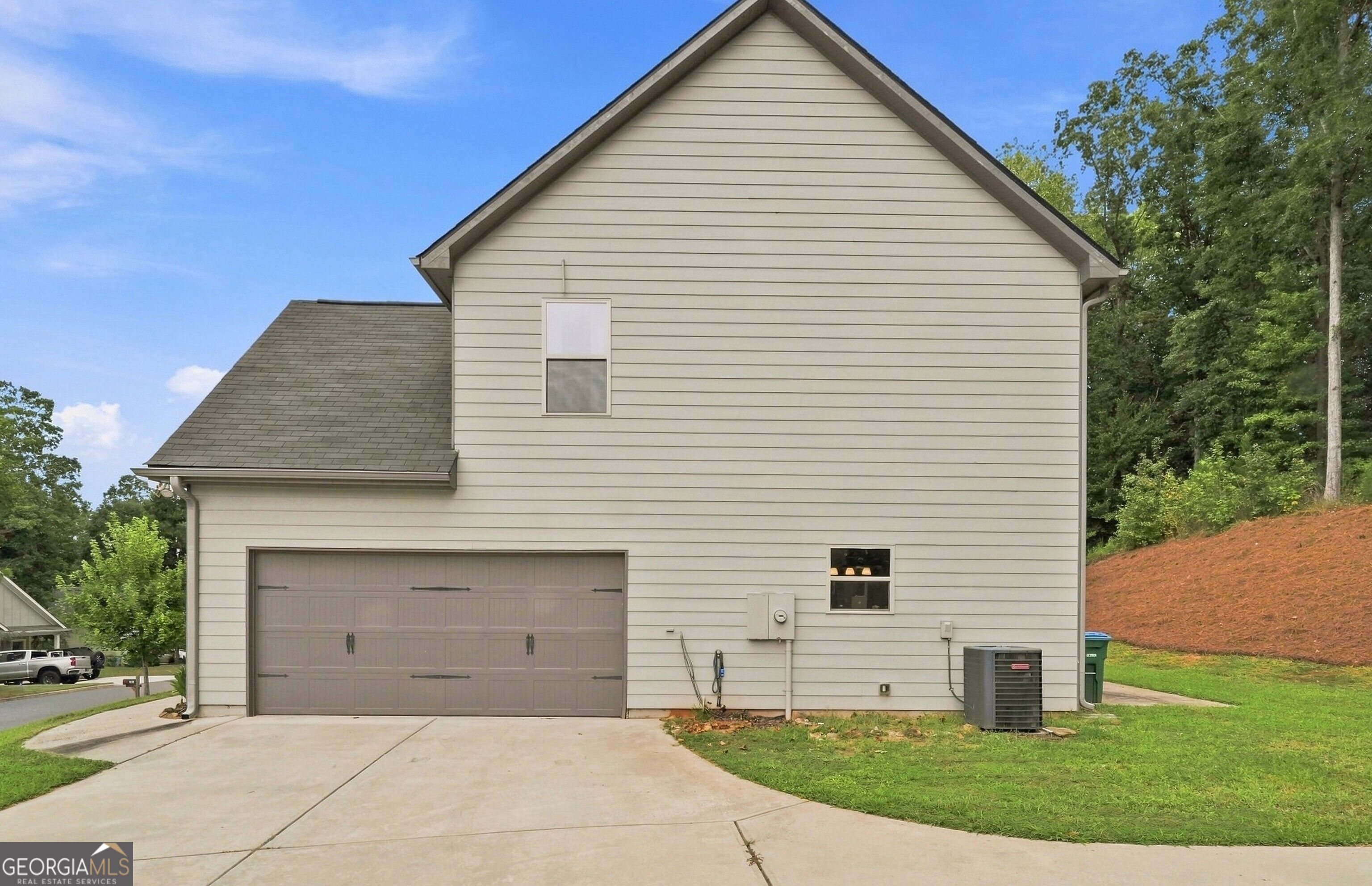 1069 Belmont Park Drive