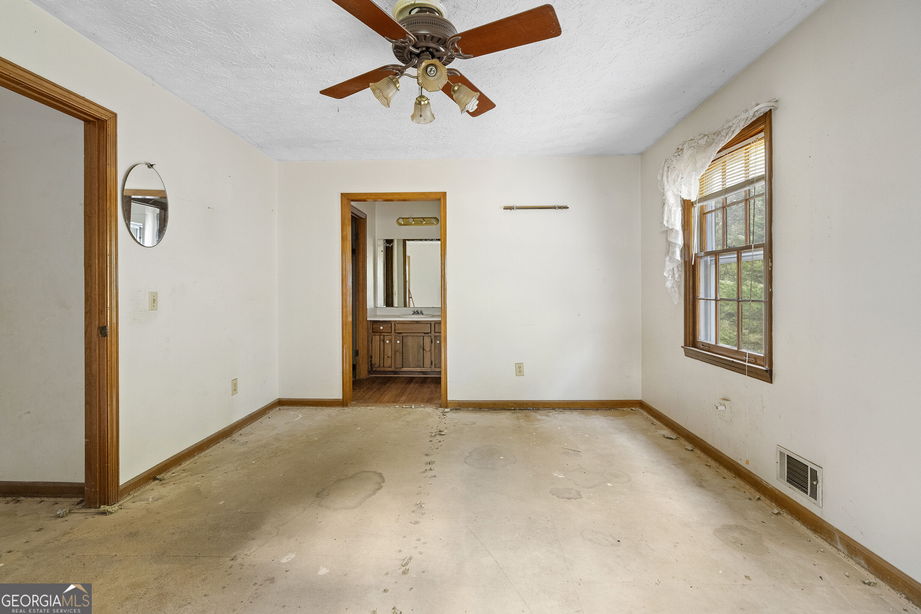 229 Holly Creek Way