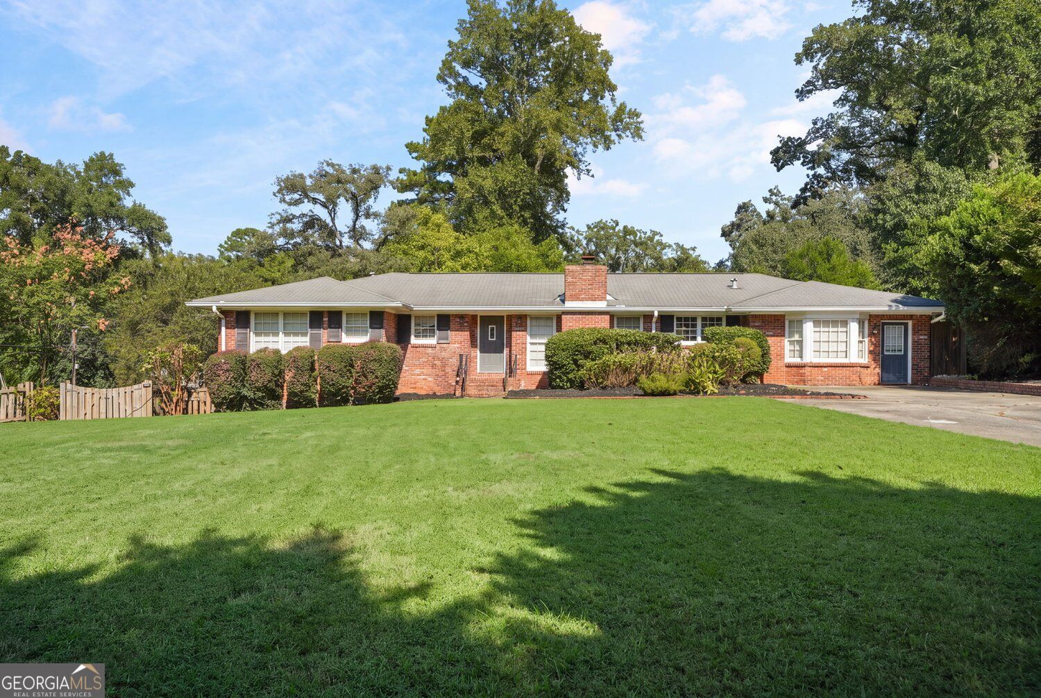 2579 Whiteleigh Drive NE