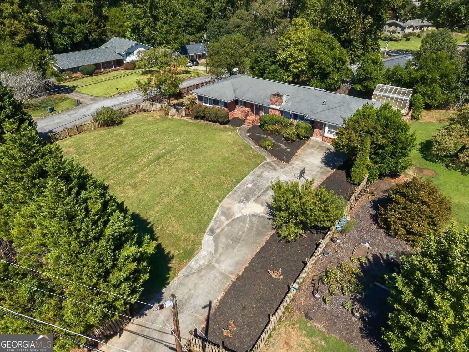 2579 Whiteleigh Drive NE