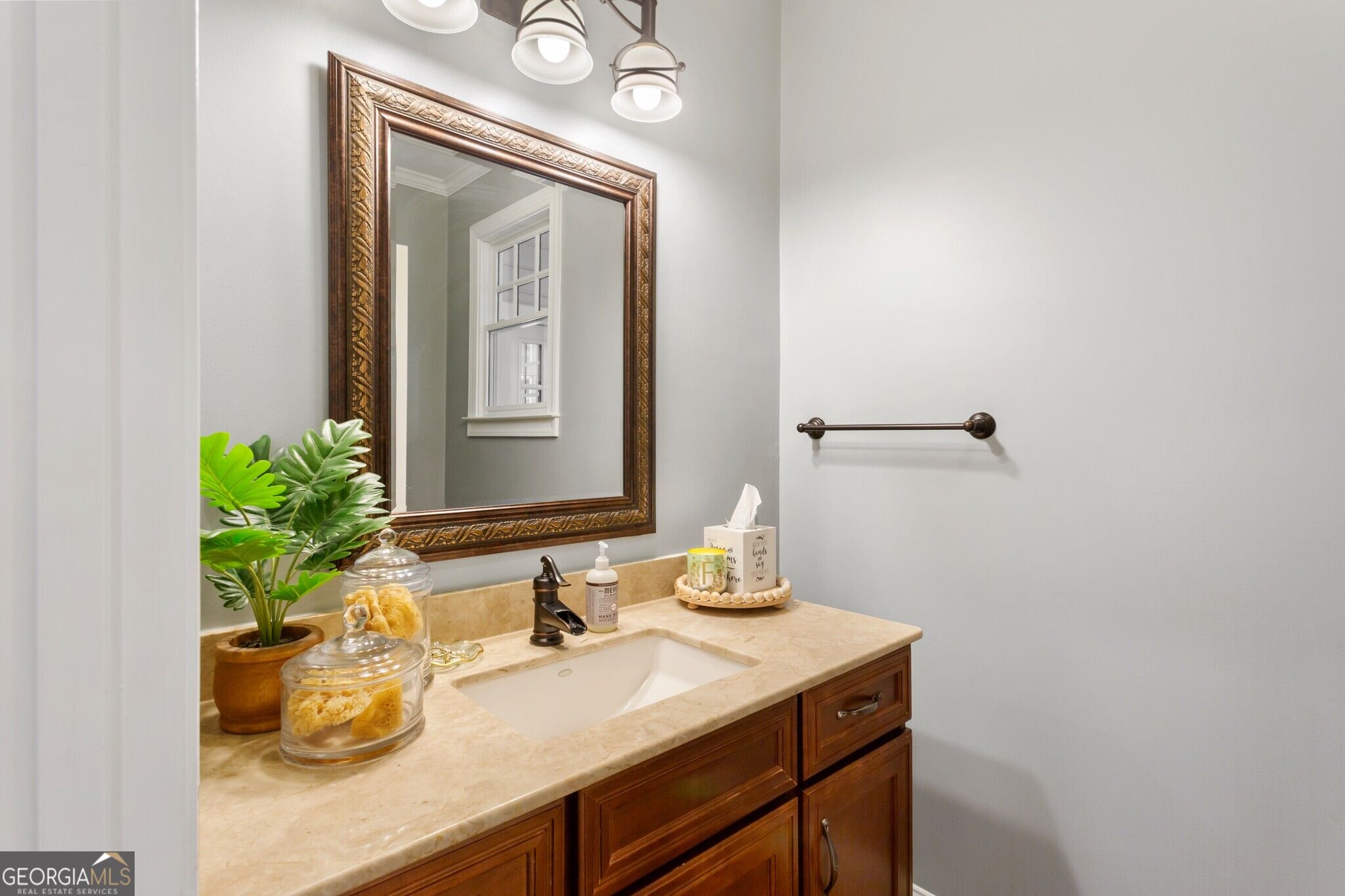 965 Hickory Oak Hollow