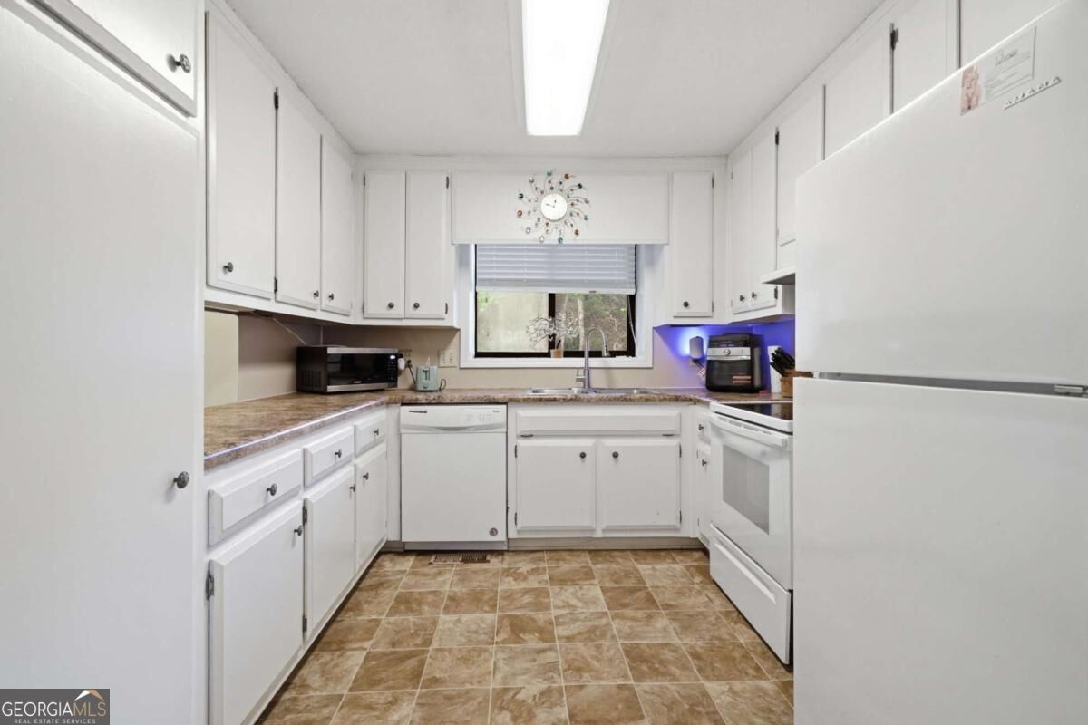 200 Villa Road # 103