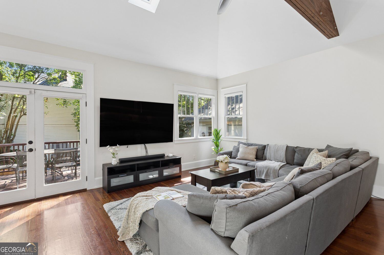648 Waldo Street SE