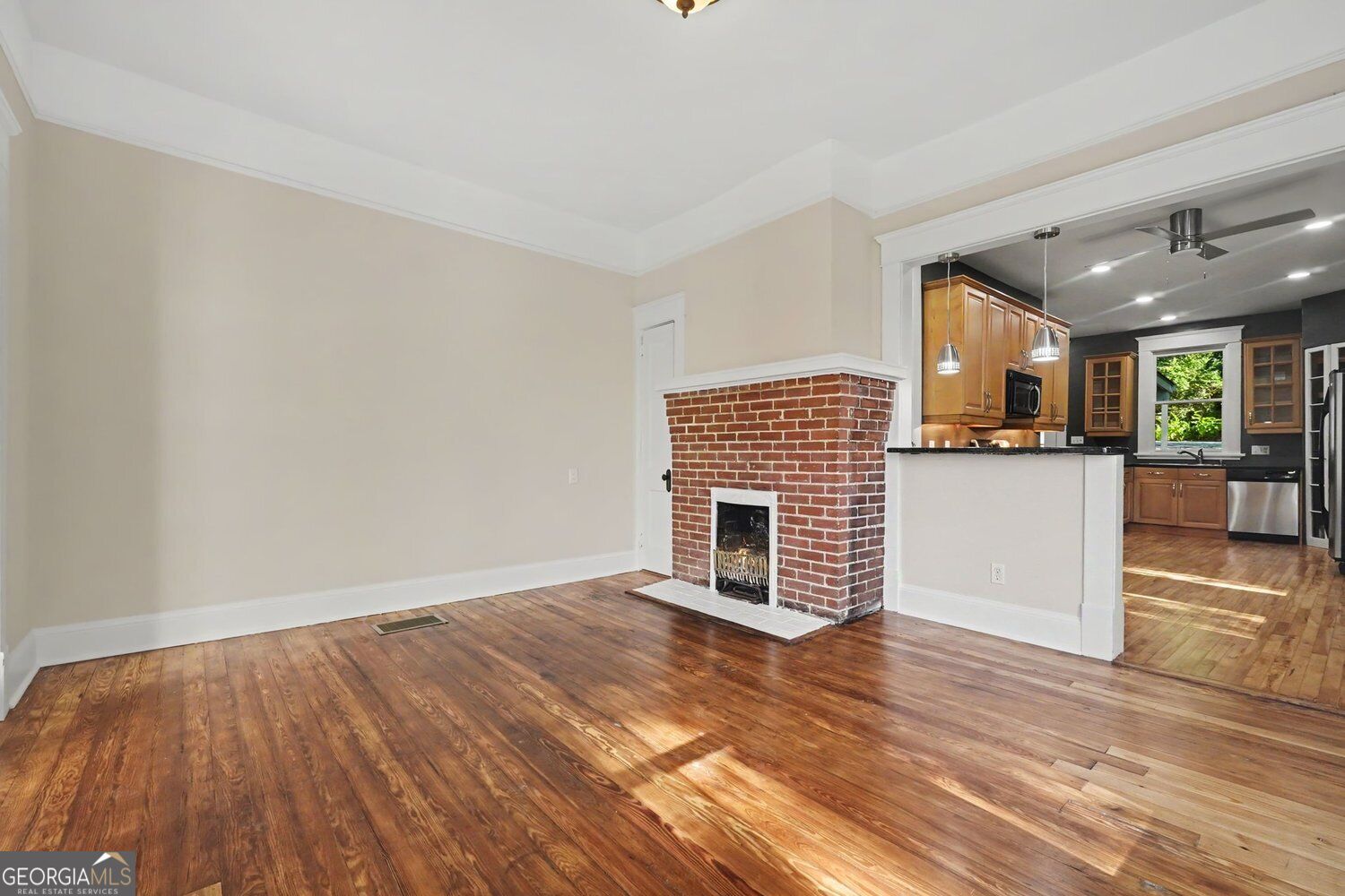 954 United Avenue SE
