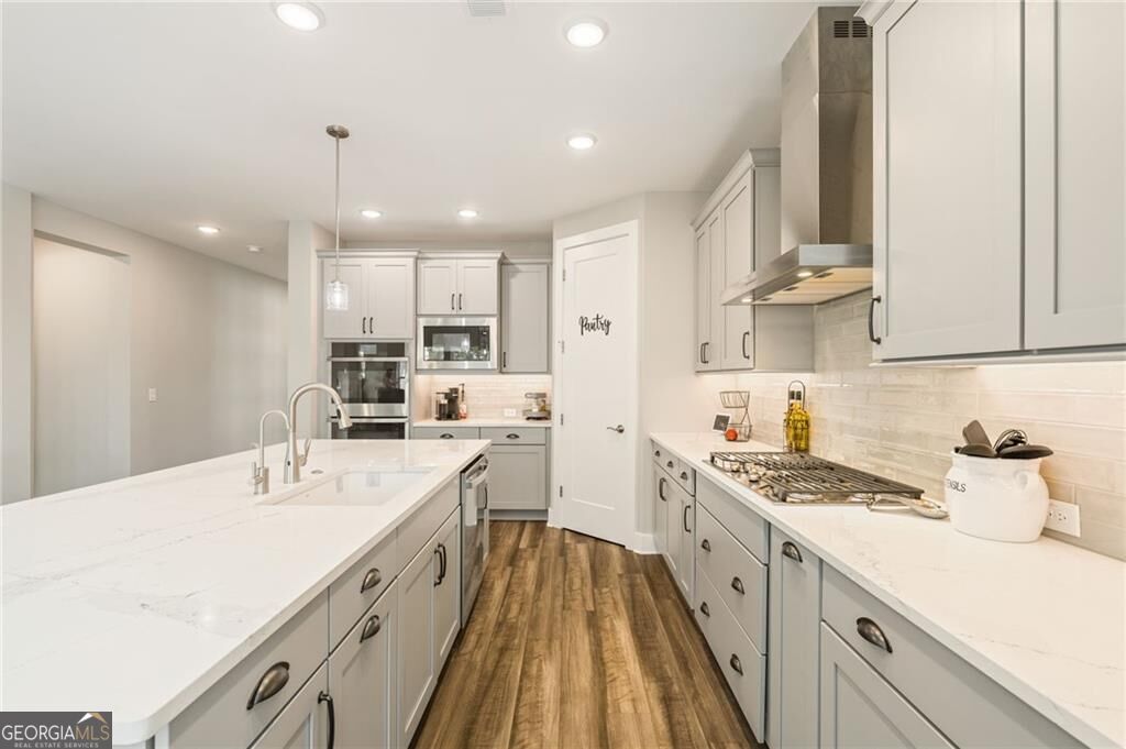 2048 Ripple Park Bend