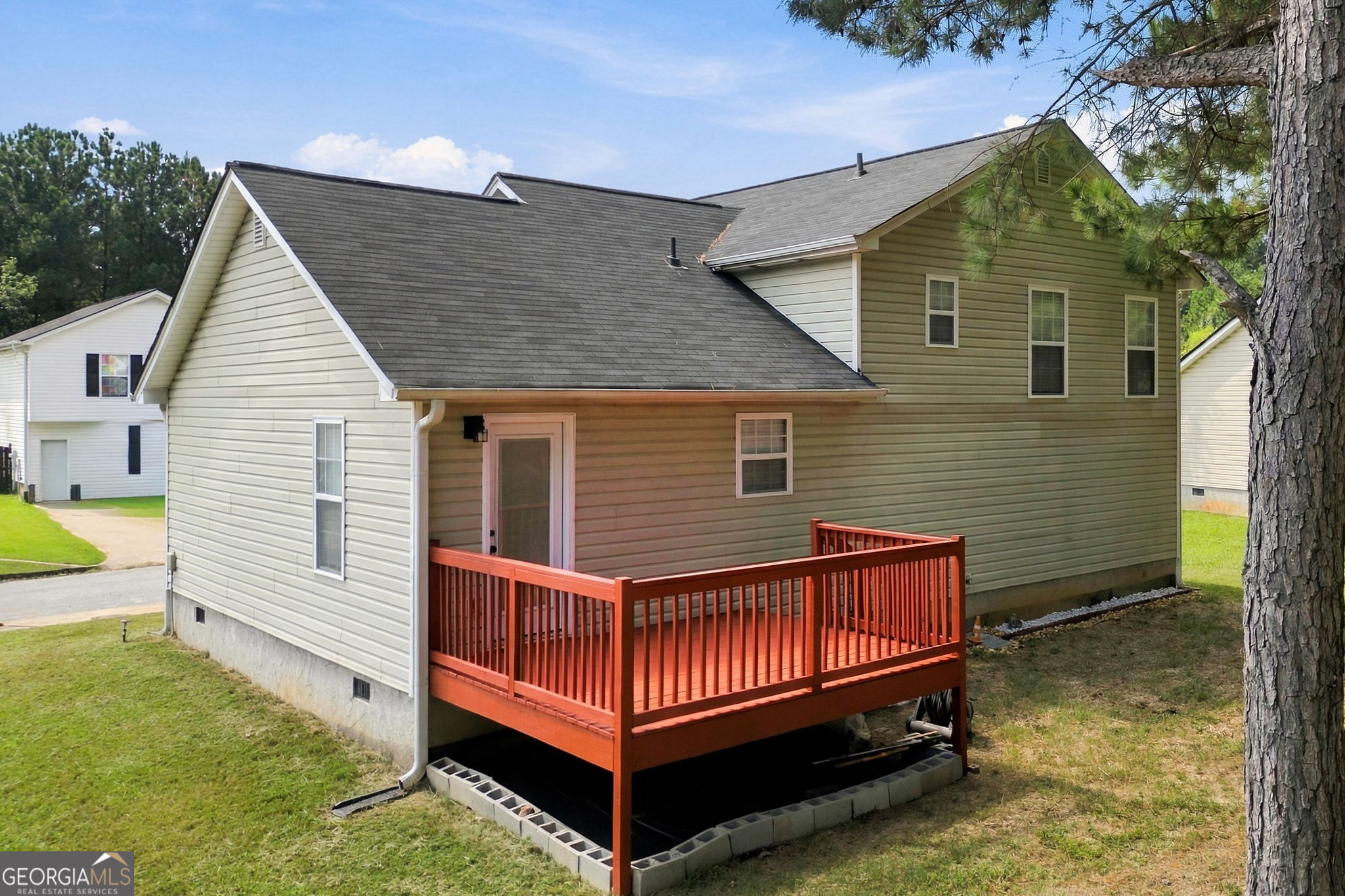 102 Huntington Way