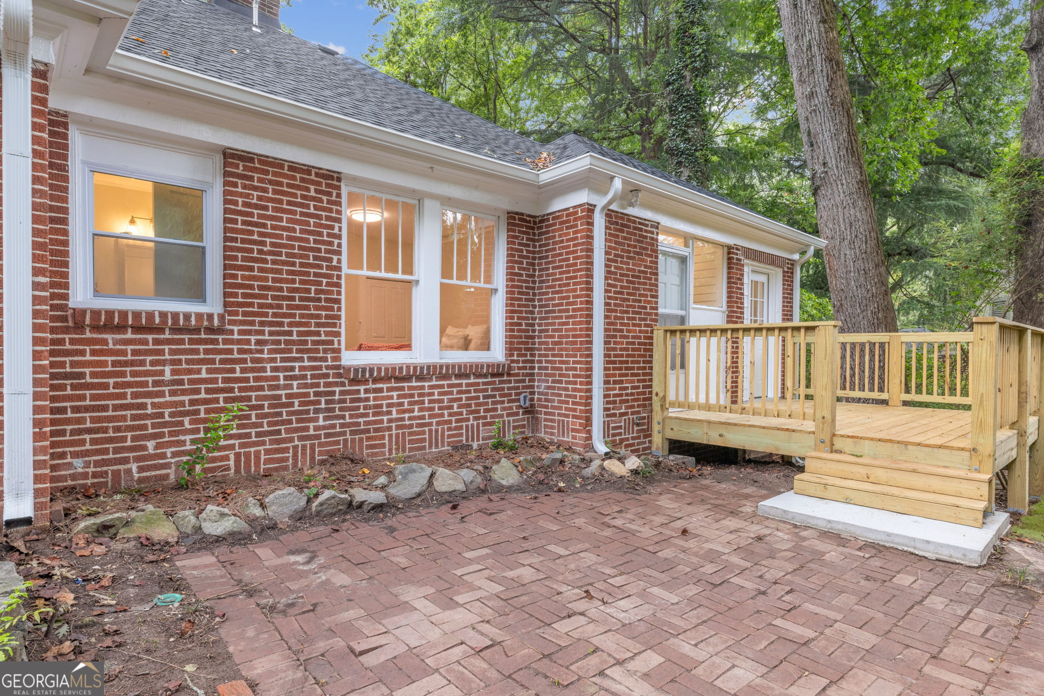 443 Burlington Road NE