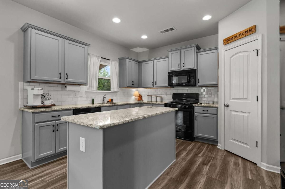 113 Boxwood Way