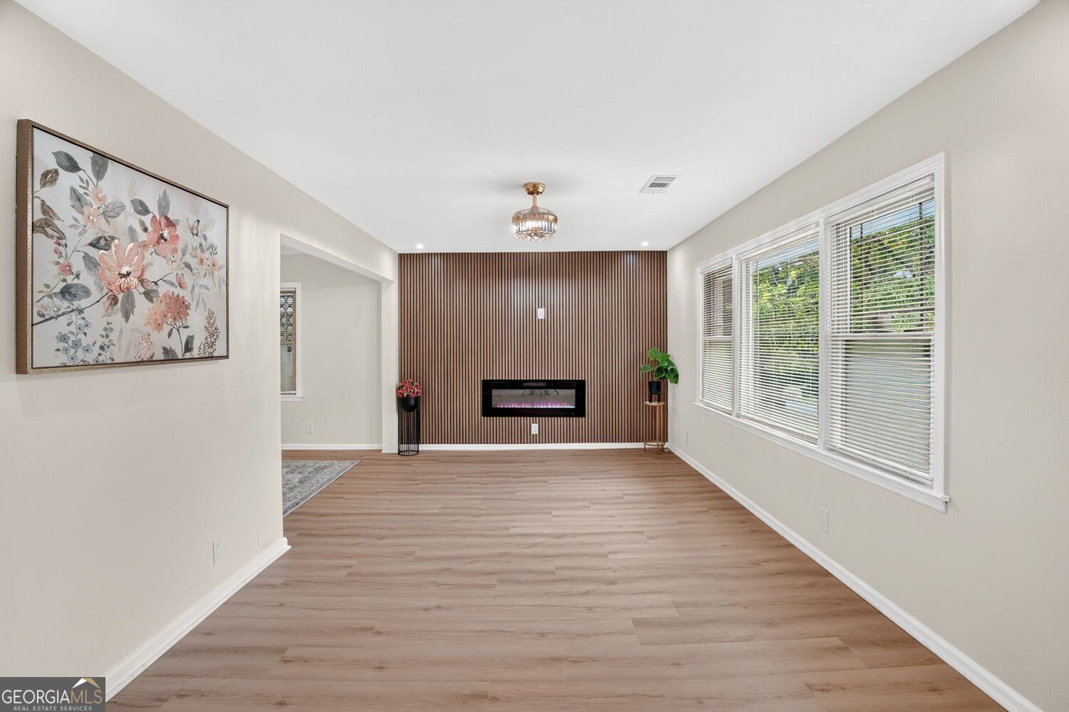 1958 Penelope Street NW