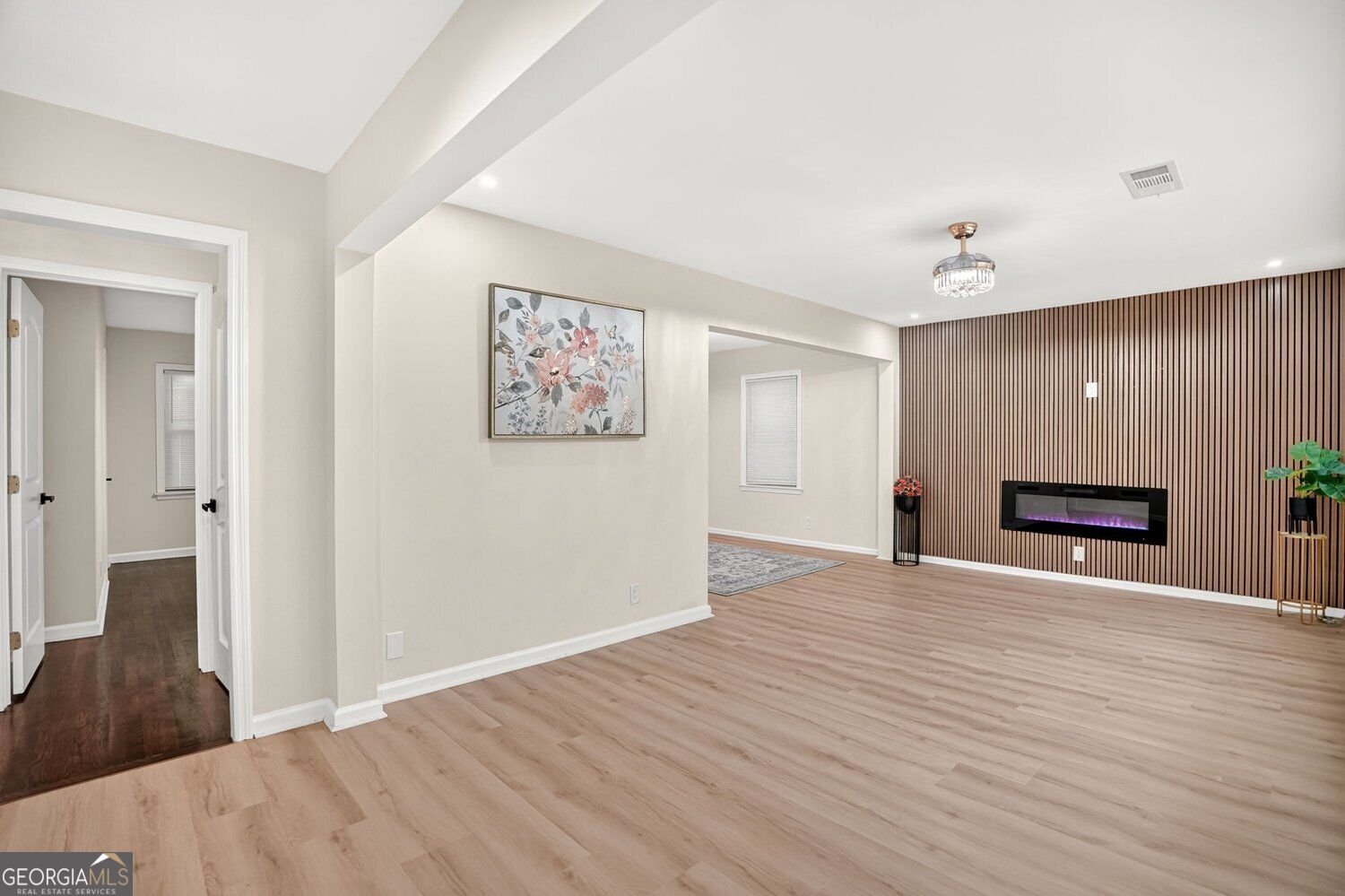 1958 Penelope Street NW