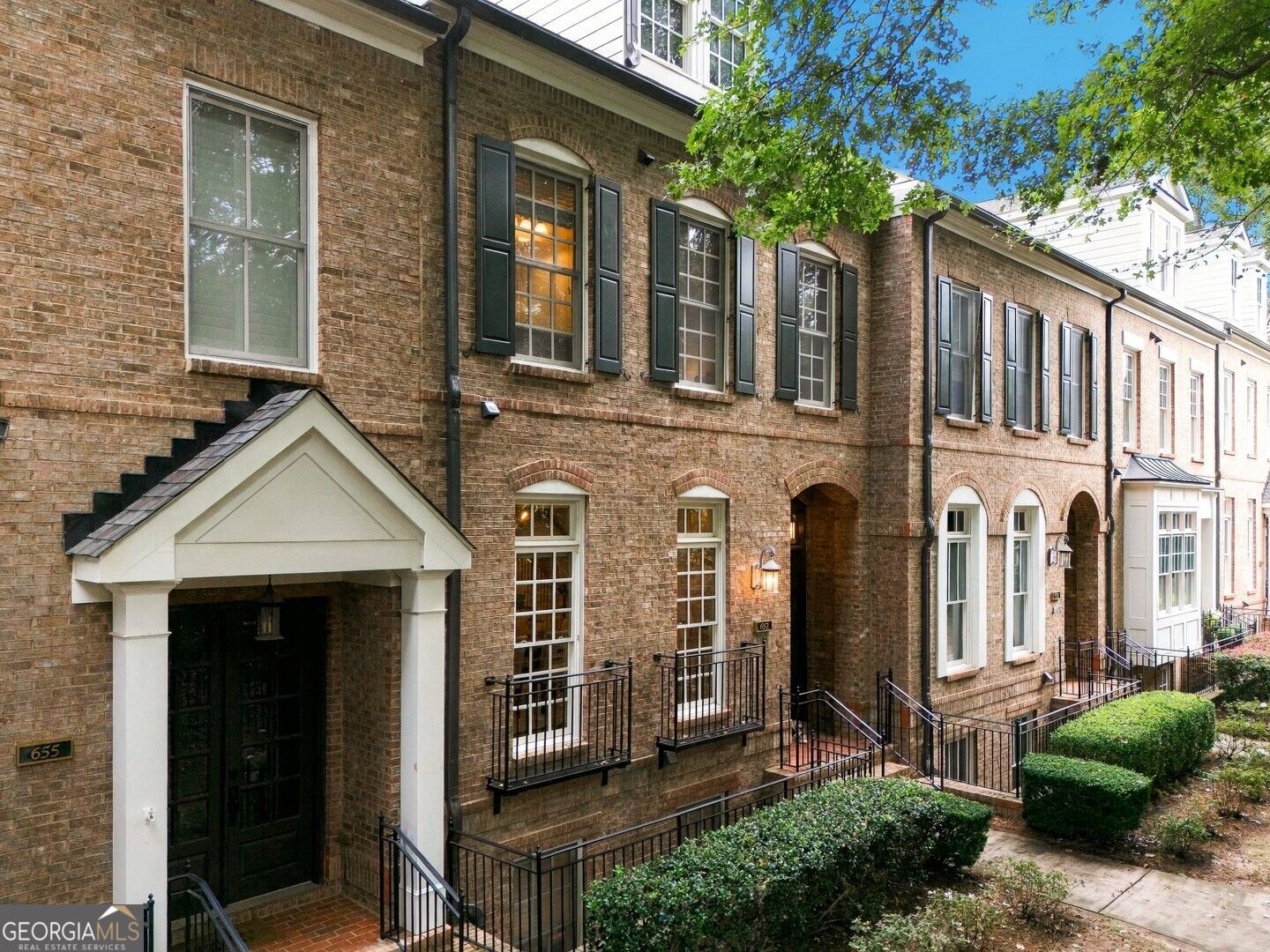 657 Lockton Place